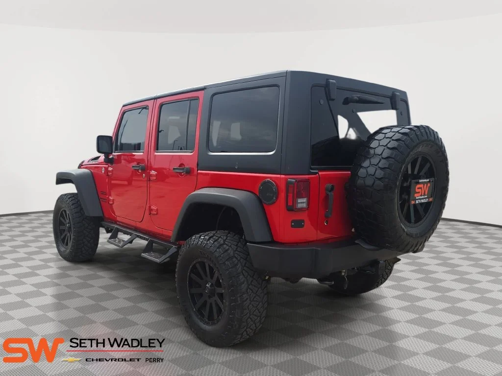 Used 2015 Red Jeep Sport image 5