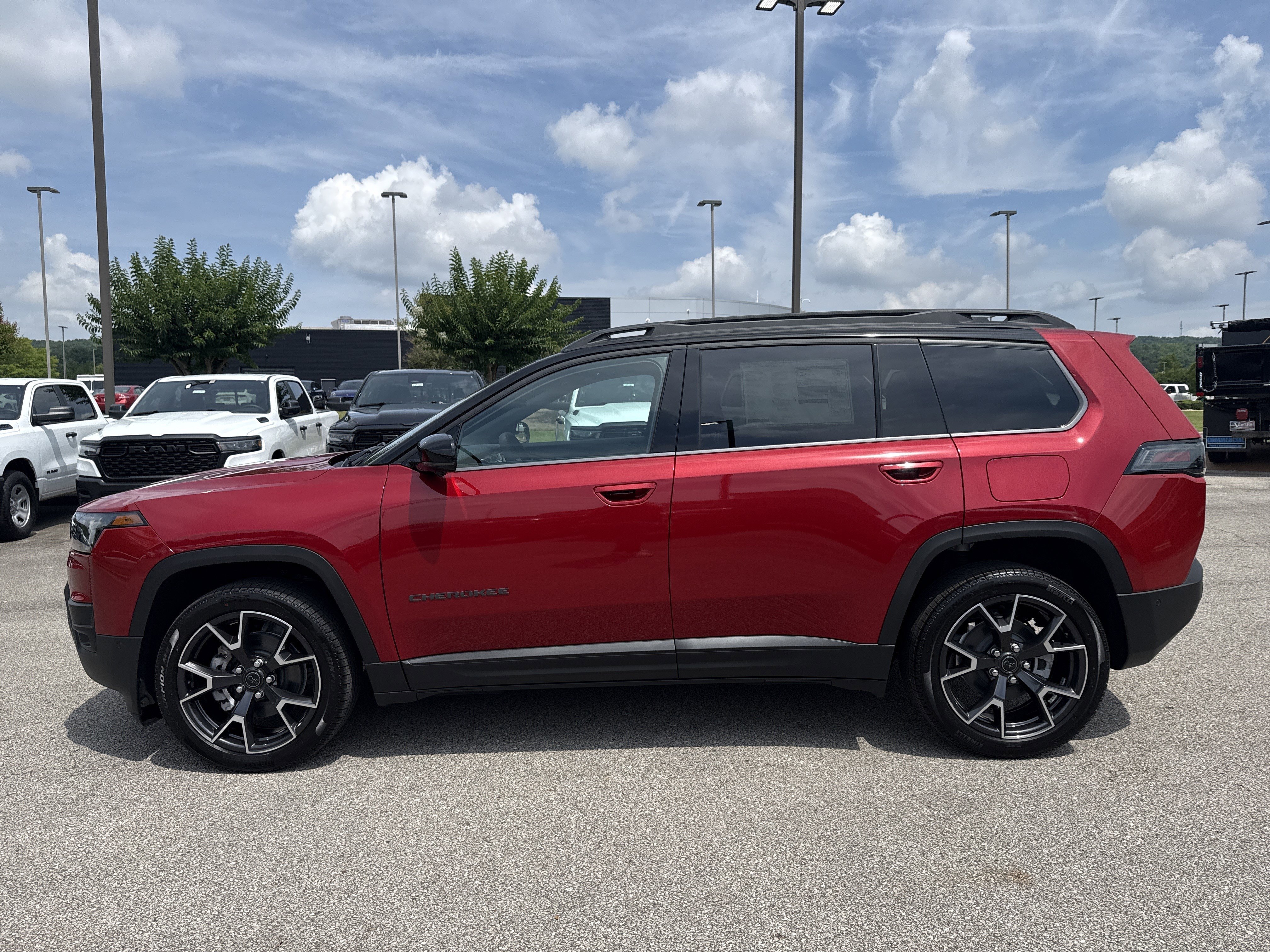 New 2026 Red Hot Pearl-Coat Exterior Paint Jeep Overland image 4