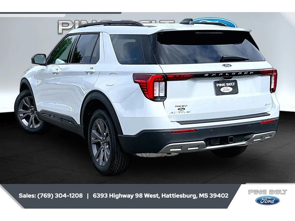 New 2026 Space White Metallic Ford Active image 2