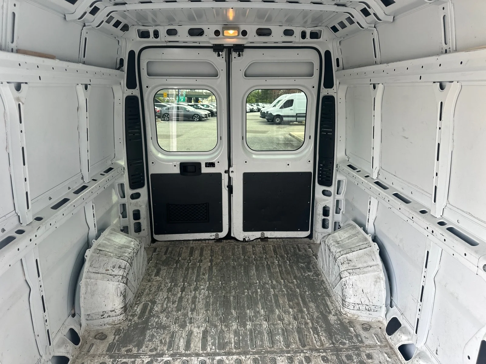 Used 2021 WHITE Ram  image 10