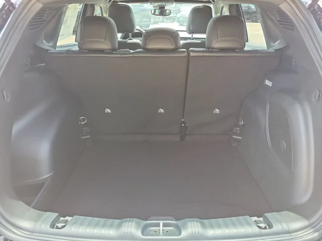 New 2026 Diamond Black Crystal Pearl-Coat Exterior Paint Jeep  image 5