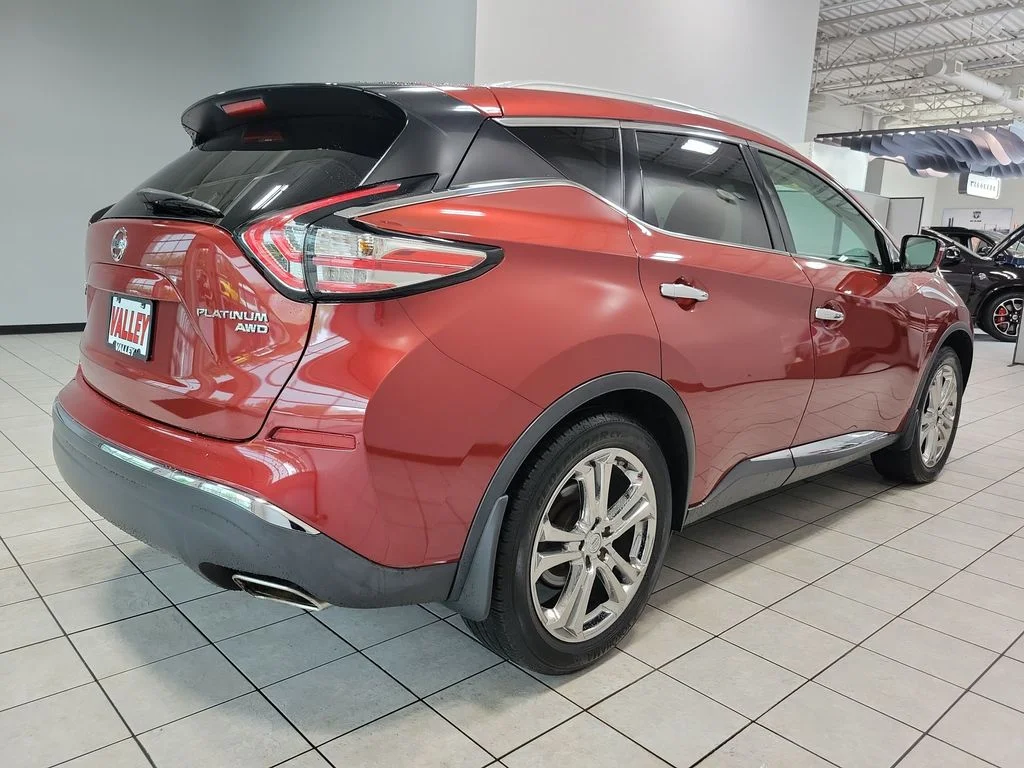 Used 2015 Red Nissan Platinum image 12