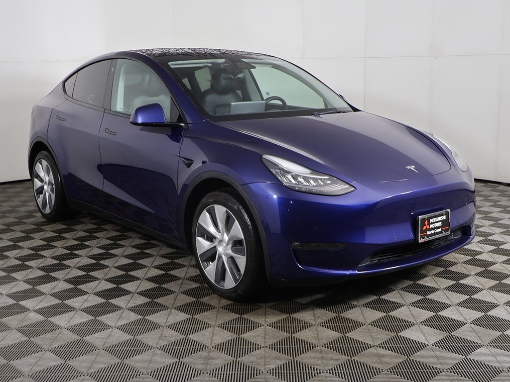 Used 2022 Tesla Model Y Long Range with VIN 7SAYGDEE0NF310090 for sale in Parma, OH