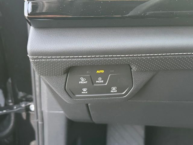 New 2026 Deep Black Pearl Volkswagen 2.0T SE w/Technology image 21