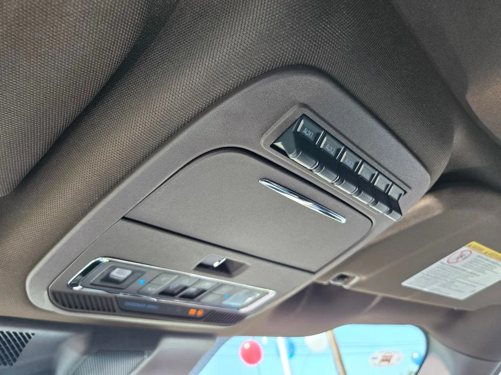 New 2026 Star White Metallic Tri-Coat Ford F-350® King Ranch® image 10
