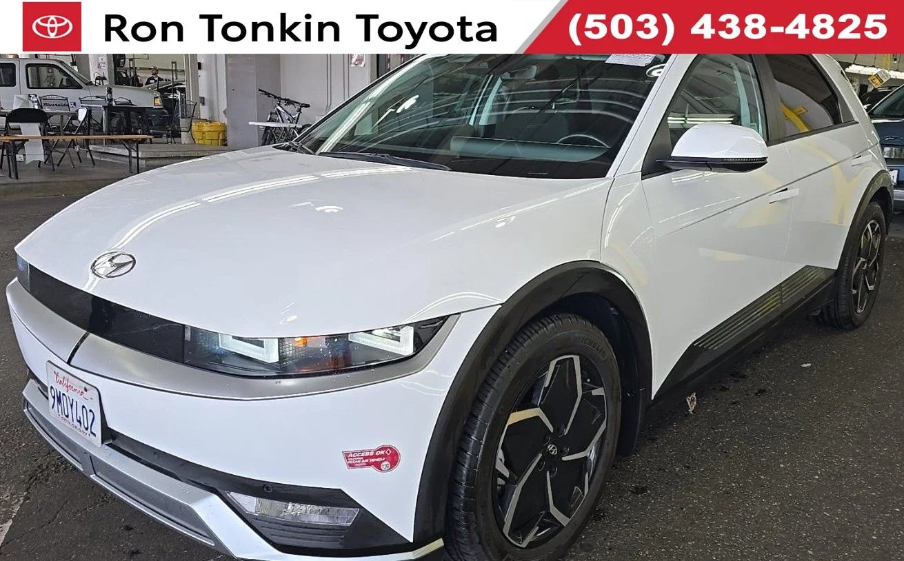 Used 2024 Atlas White Hyundai SEL image 1