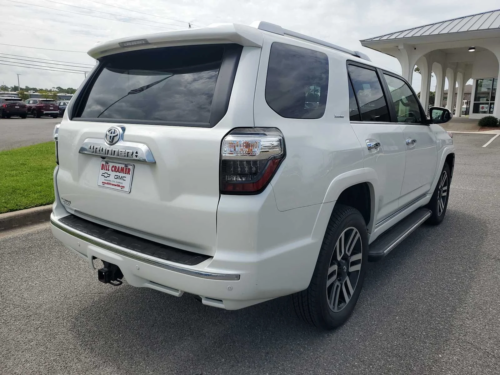 Used 2022 Blizzard Pearl White Toyota Limited image 8