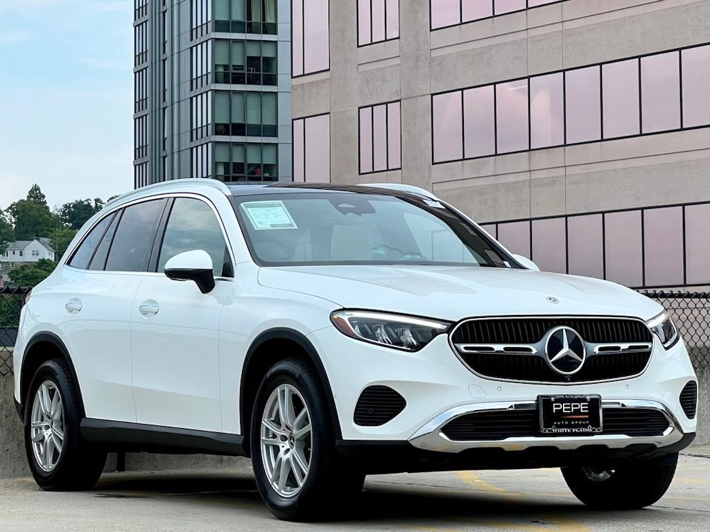 Certified Used 2023  Mercedes-Benz GLC 300 image 1