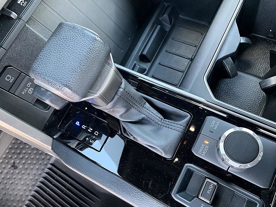 Used 2025 Ice Toyota SR5 image 17
