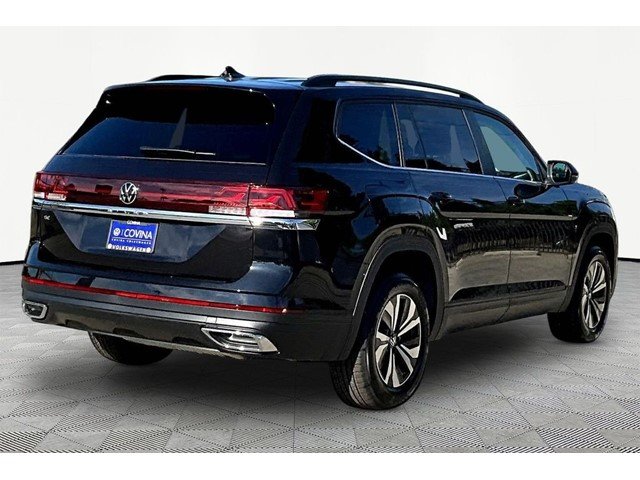 New 2026 Deep Black Pearl Volkswagen 2.0T SE image 6