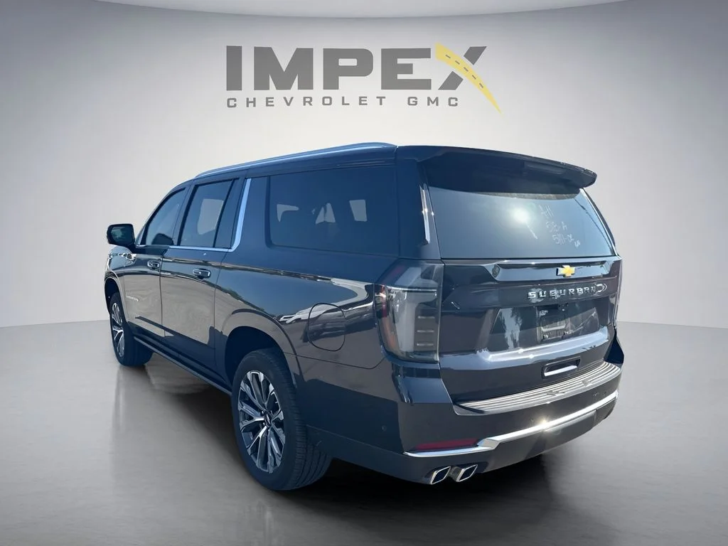 Used 2026 Gray Chevrolet High Country image 3