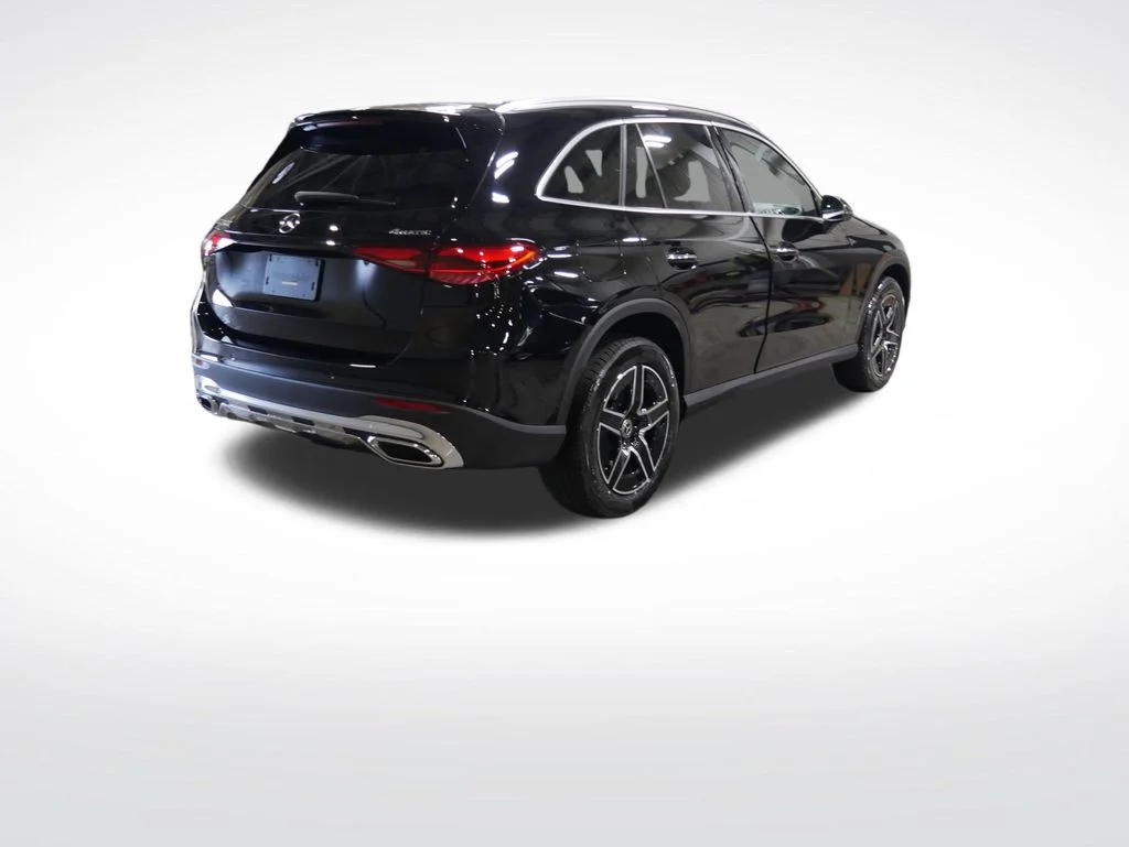 Used 2026 Black Mercedes-Benz GLC 300 image 5