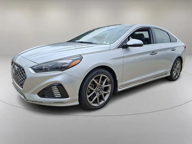 Used 2018 Silver Hyundai Limited 2.0T+ image 5
