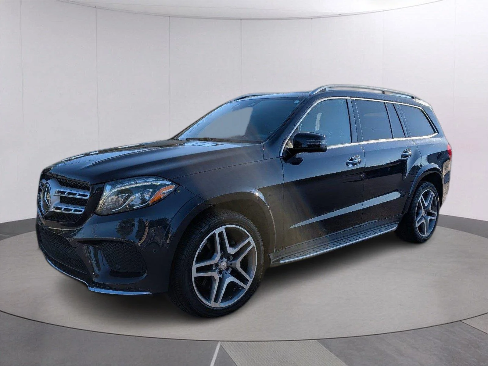 Used 2017 Lunar Blue Metallic Mercedes-Benz GLS 550 image 1