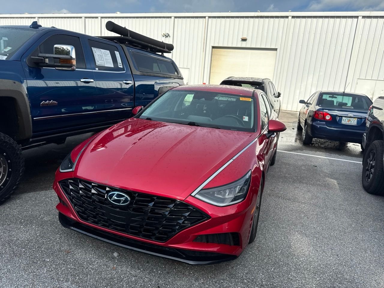 Used 2020 Red Hyundai SEL image 1