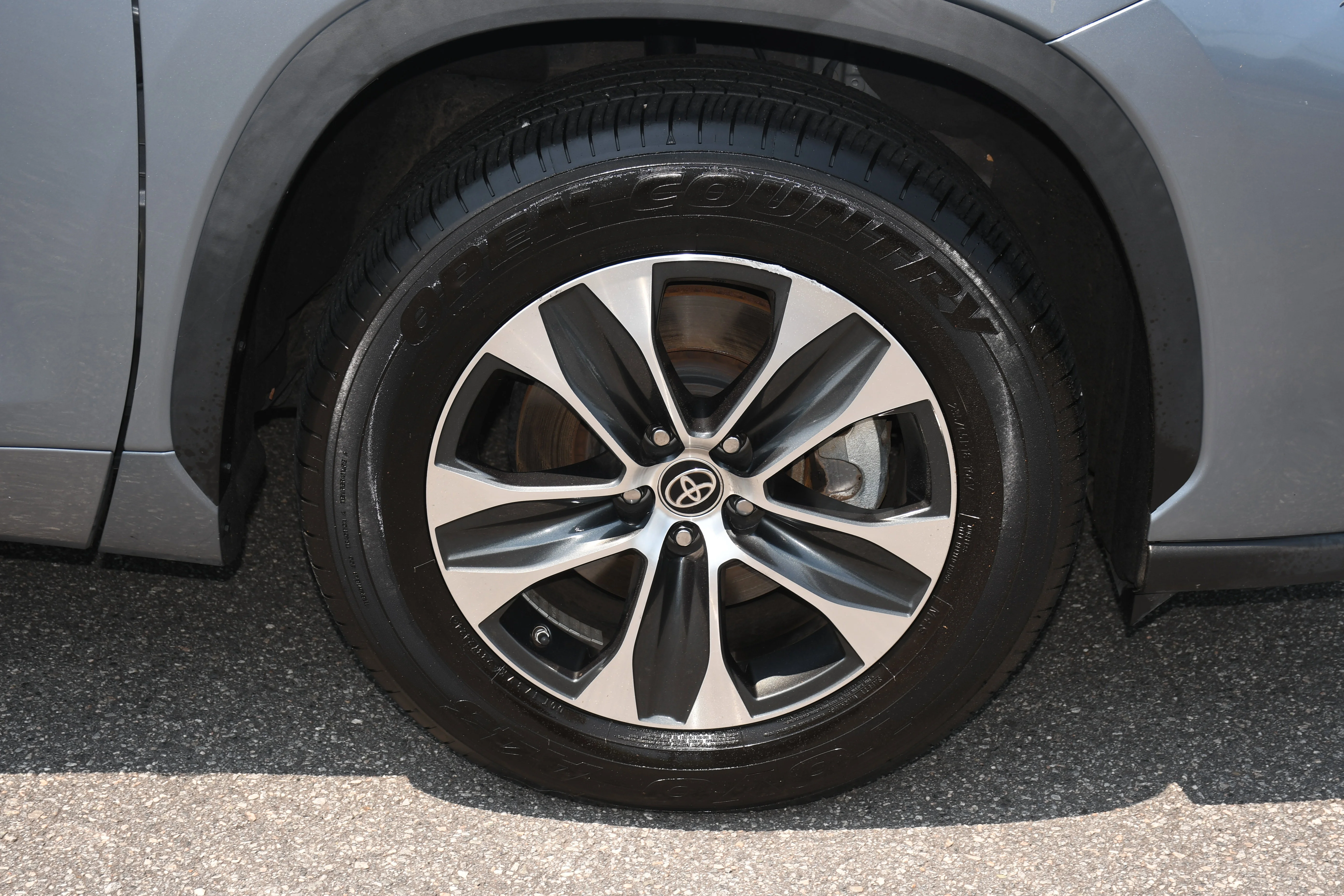 Used 2022  Toyota XLE image 21