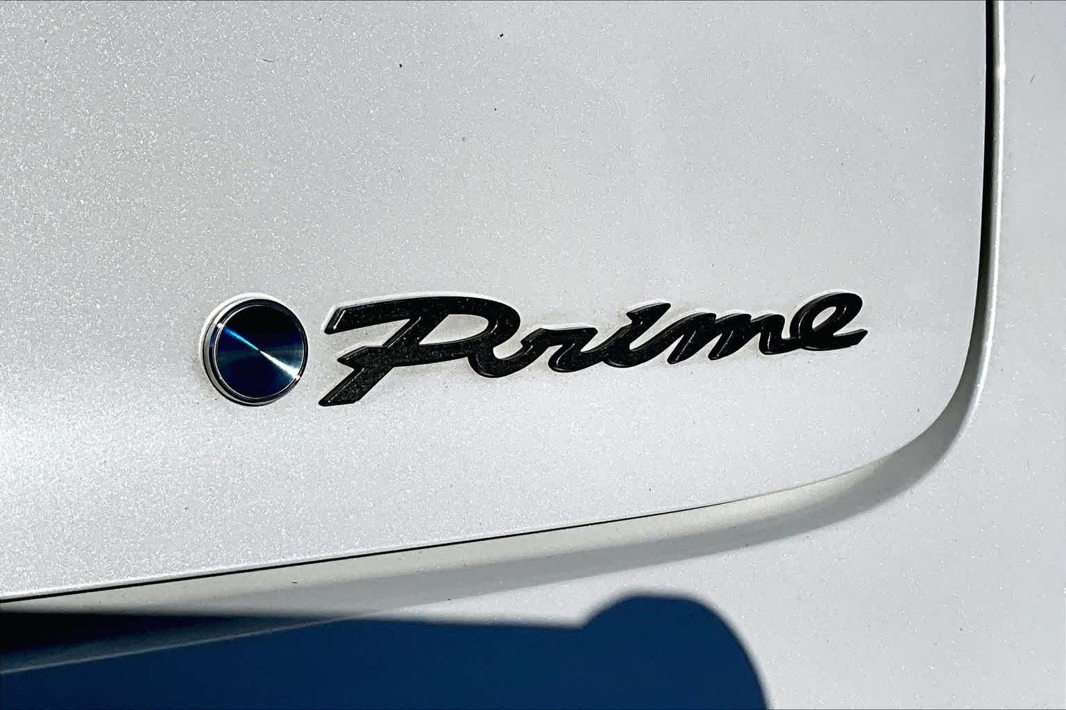 Used 2023 Wind Chill Pearl Toyota XSE Premium image 9