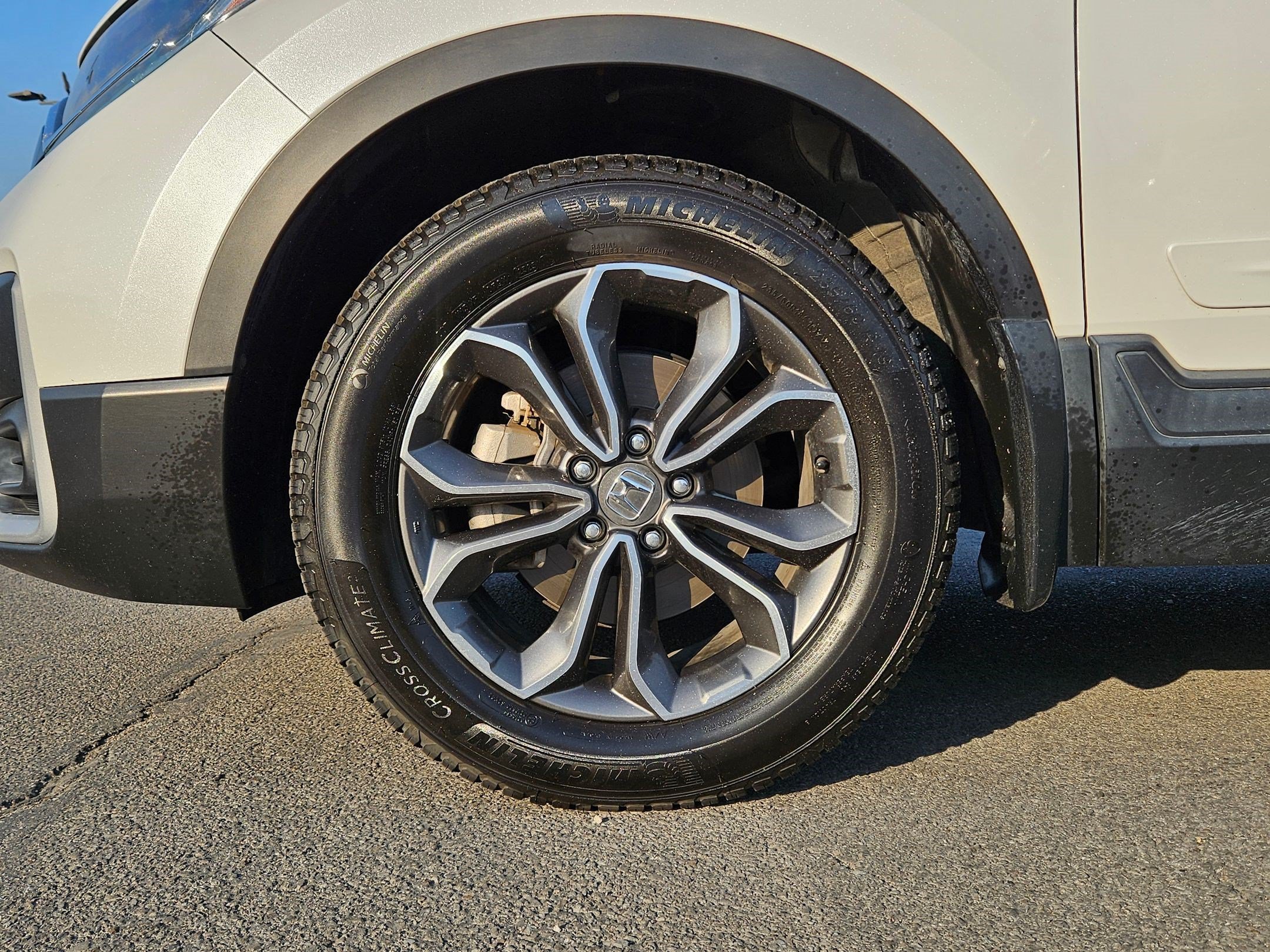 Certified Used 2020 White Honda EX-L image 11