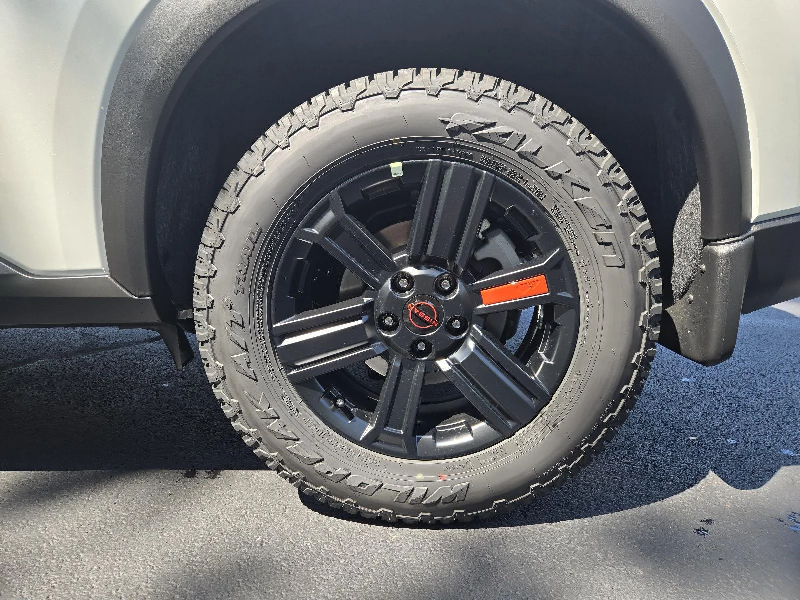 New 2026 Everest White Pearl Tricoat Nissan Rock Creek image 9