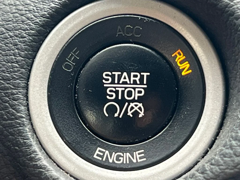 Used 2015 Black Chrysler S image 9