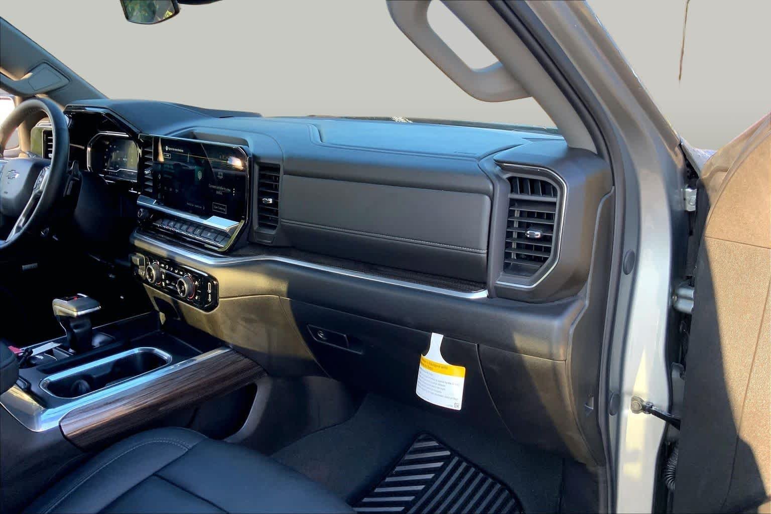 Used 2025 Sterling Gray Metallic Chevrolet RST image 18