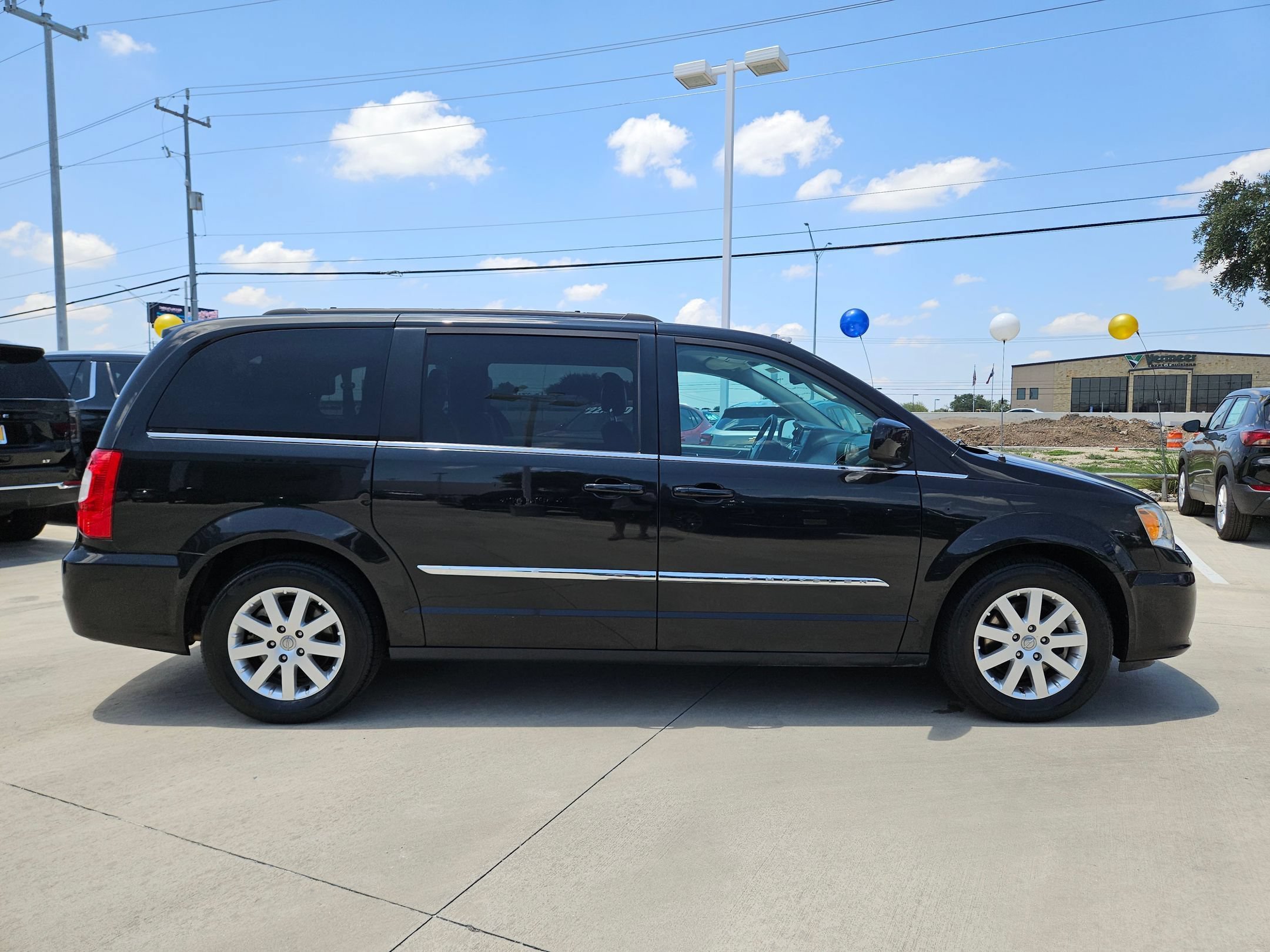 Used 2016 Chrysler Town & Country Touring with VIN 2C4RC1BG1GR293700 for sale in Selma, TX