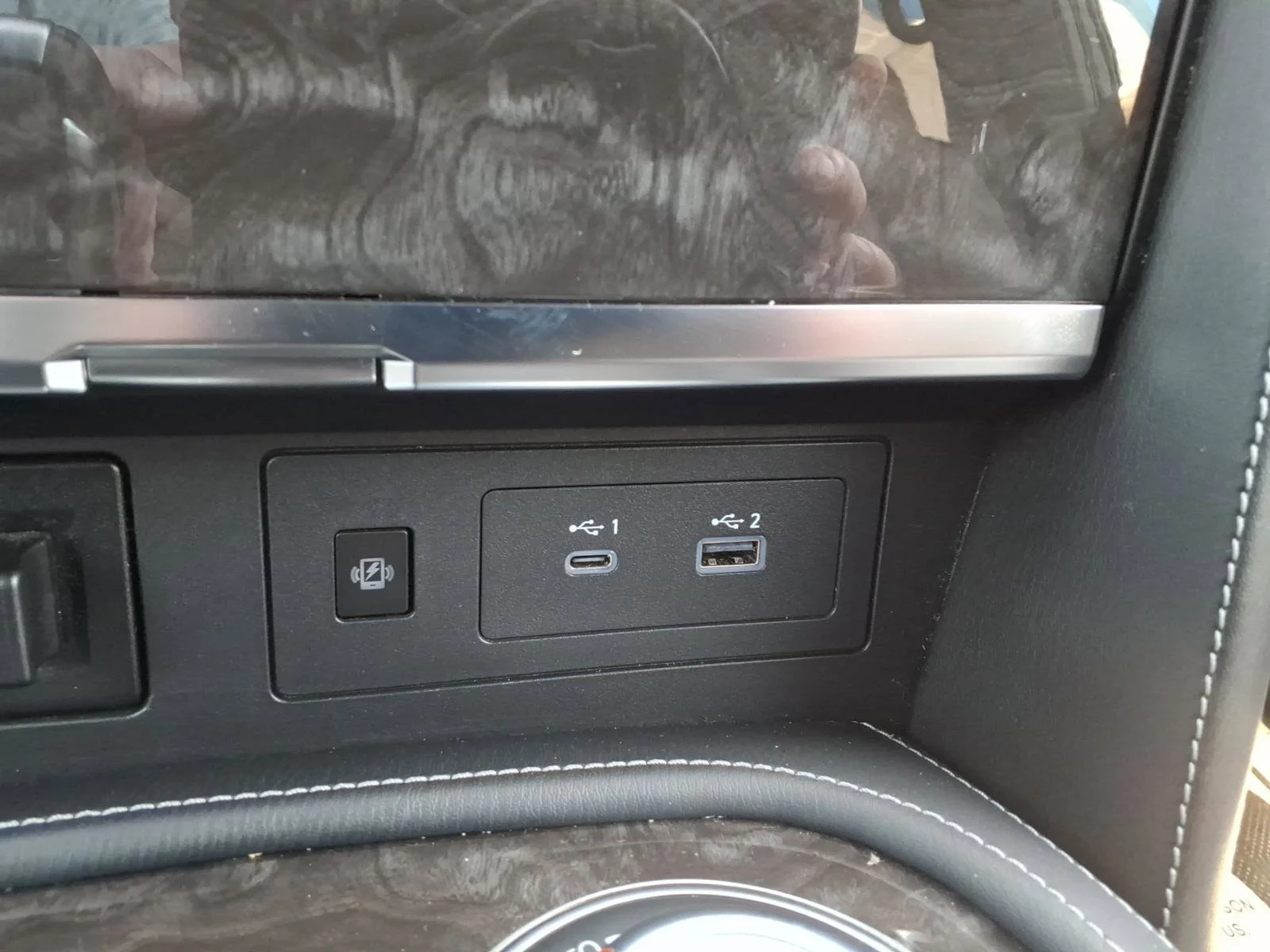 Used 2023 Aspen White Tricoat Nissan Platinum image 26