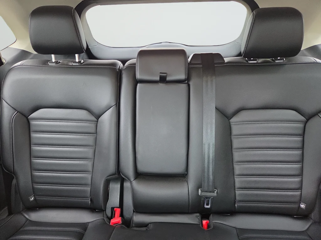 Used 2019 Blue Ford SEL image 22
