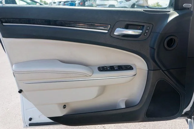 Used 2018 White Chrysler Limited image 18