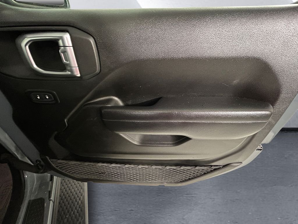 Used 2024 Gray Jeep Sport S image 15