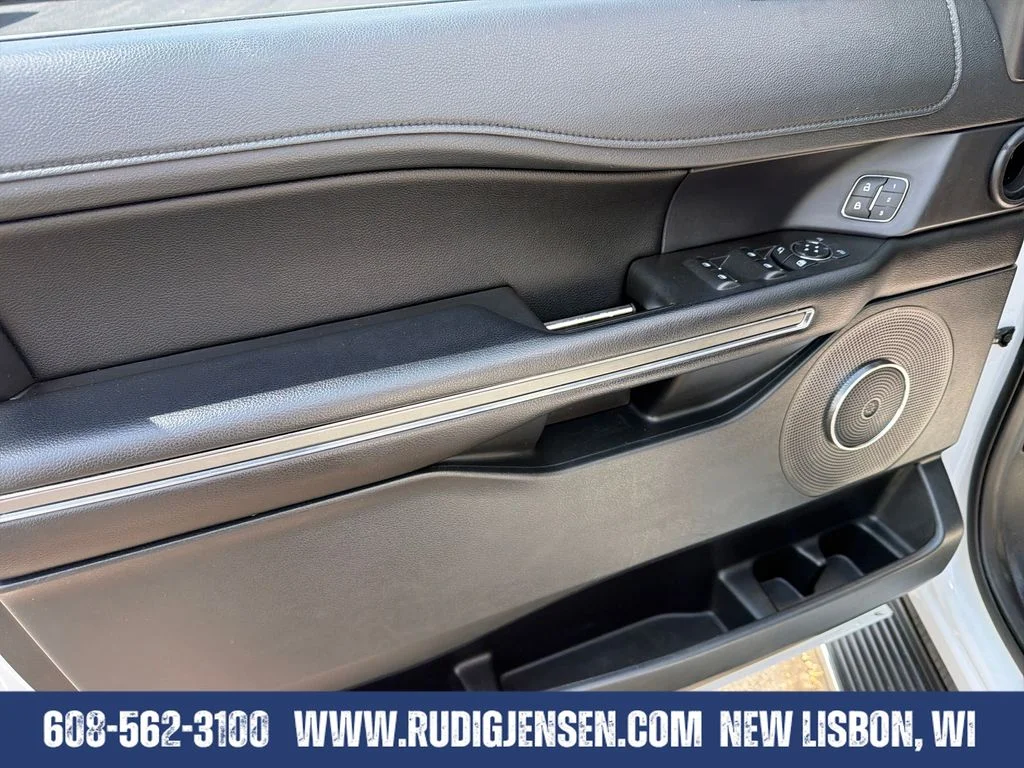 Used 2021 White Ford XLT image 10
