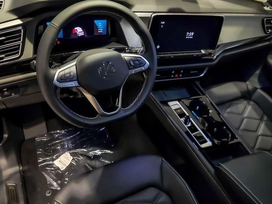 New 2026 Deep Black Pearl Volkswagen SE w/Technology image 9