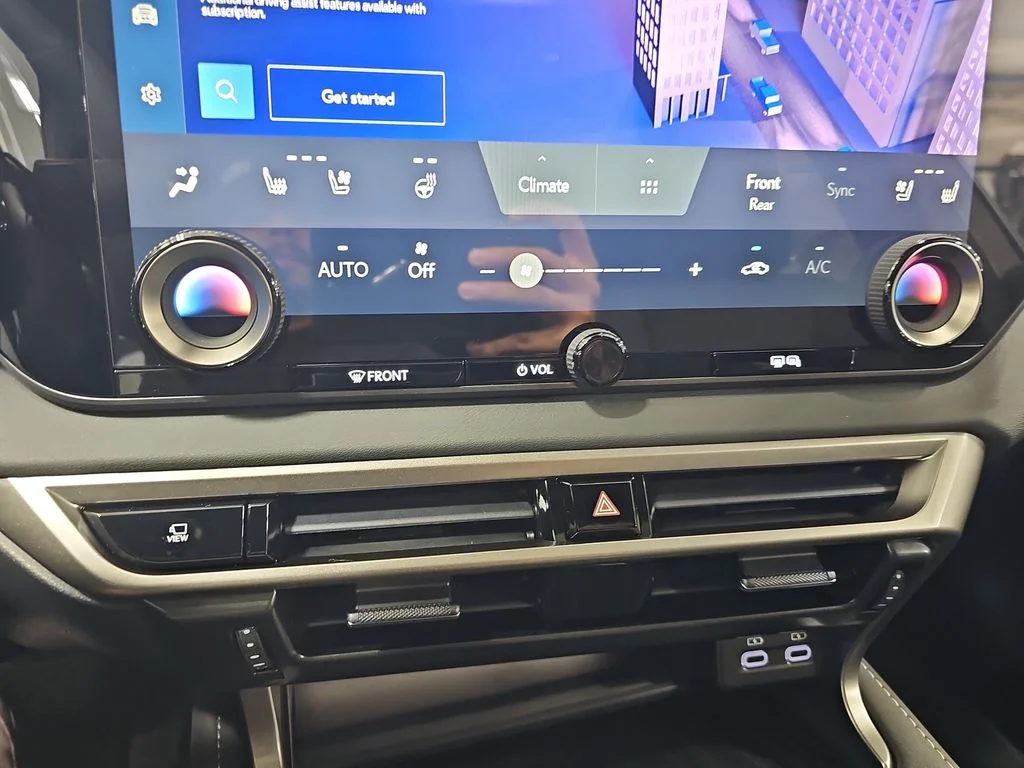 New 2026 Eminent White Pearl Lexus PREMIUM image 23
