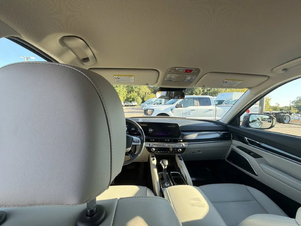 Used 2024 Gray Kia S image 12