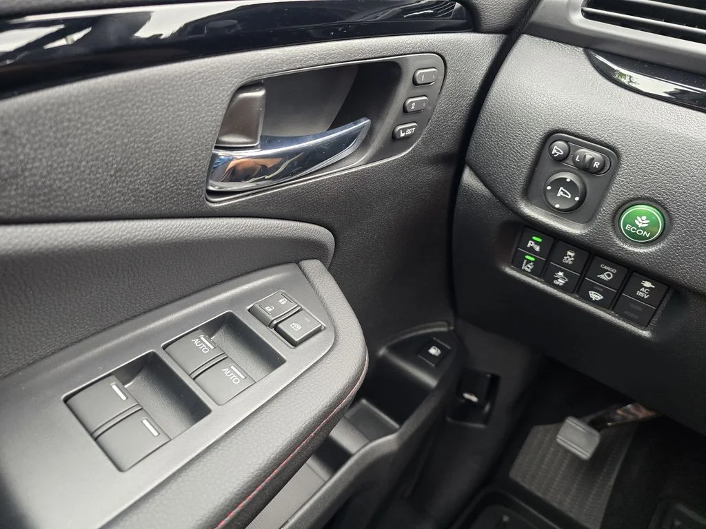 New 2026 Platinum White Pearl Honda Black Edition image 23