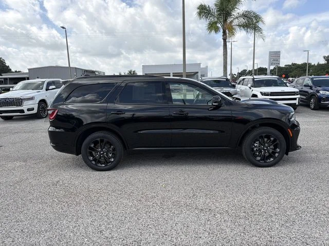 New 2026 Diamond Black Clear-Coat Exterior Paint Dodge GT Plus image 3