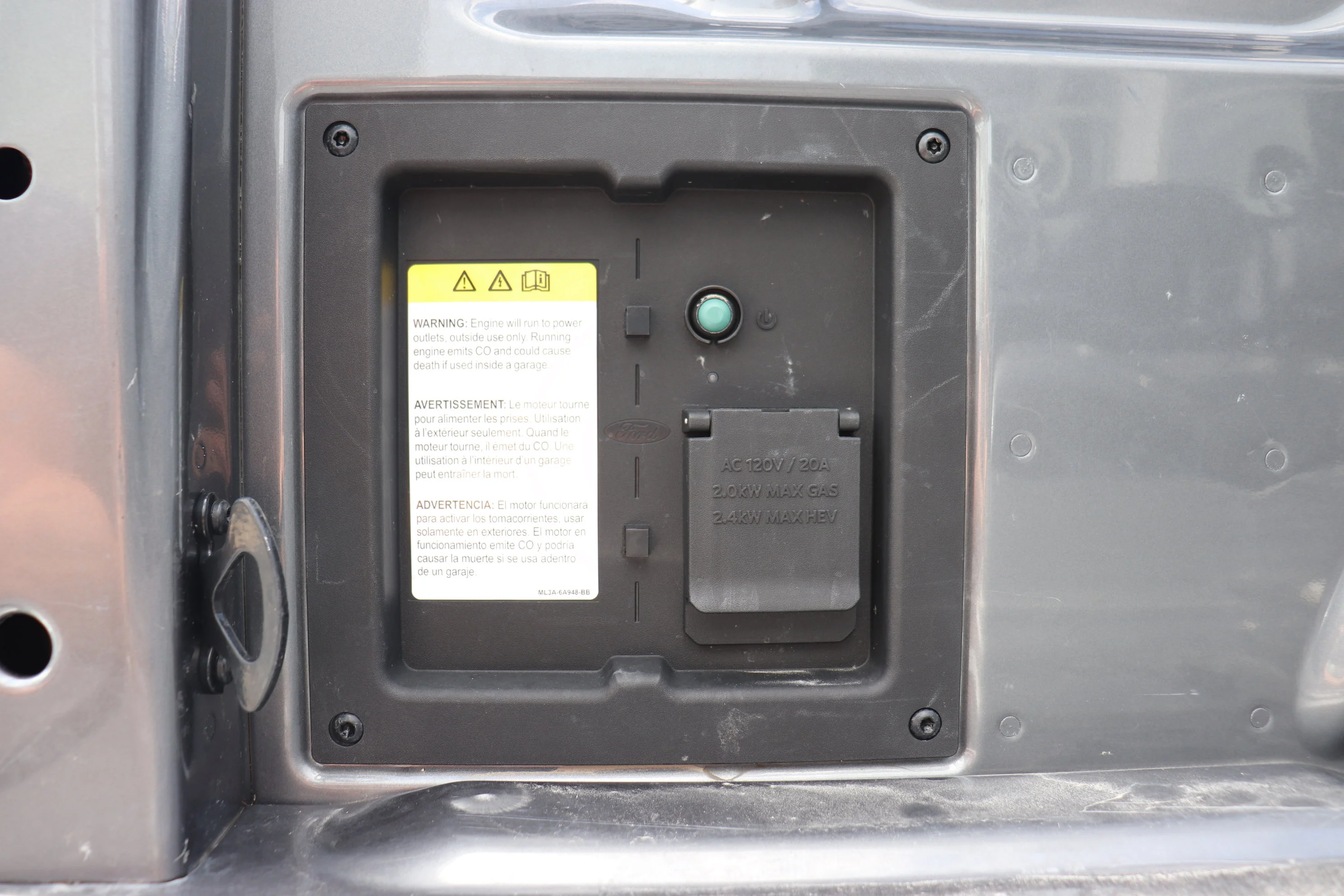 Used 2022 Gray Ford XLT 4WD SuperCrew 5.5