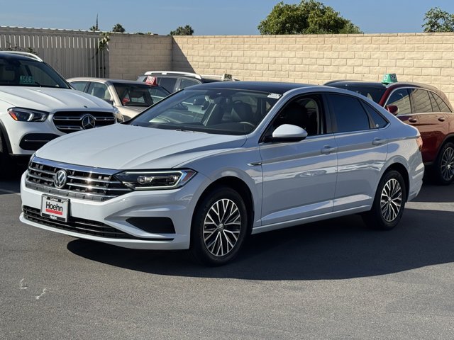 Used 2019 Pure White Volkswagen SEL image 4