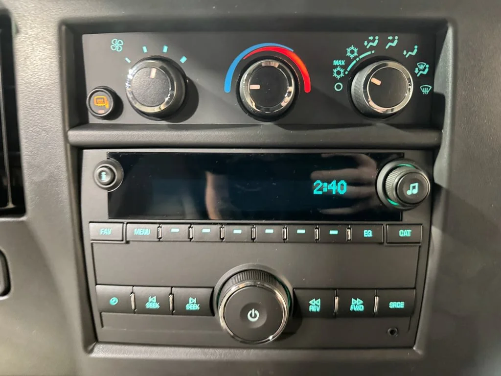 New 2026 Summit White GMC Work Van image 11