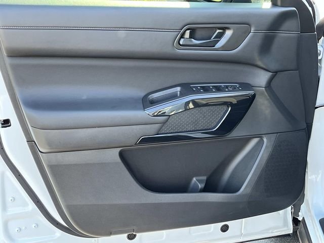Used 2025 White Nissan SV image 26