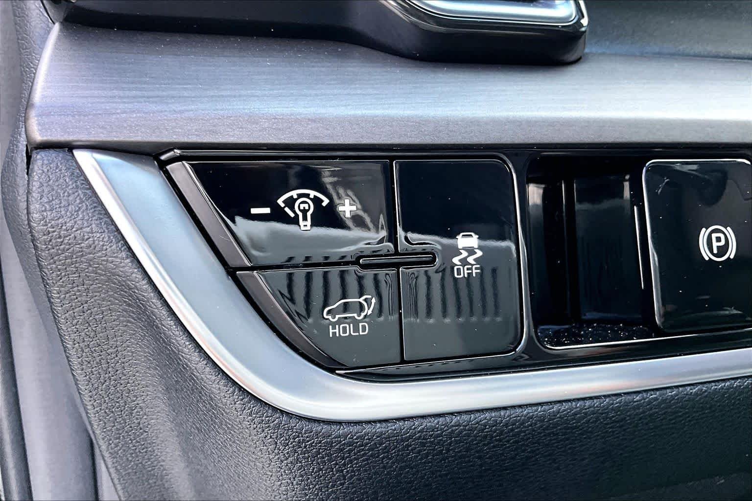 Used 2023 Ebony Black Kia X-Line image 35
