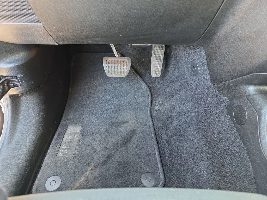 Used 2021 Sting-Gray Clearcoat Jeep Unlimited Sport image 16