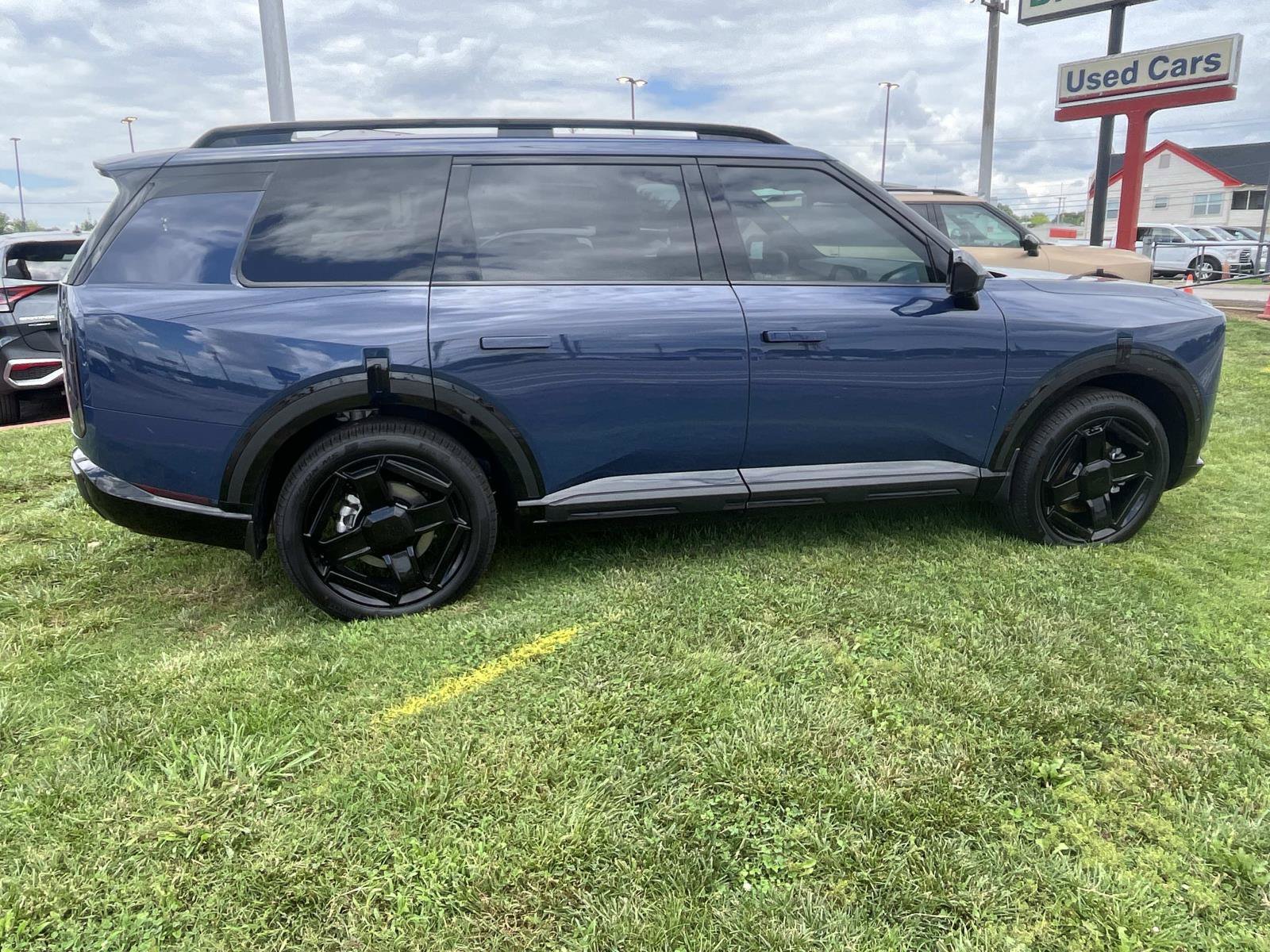 New 2027 Midnight Lake Blue Kia X-Line SX image 8