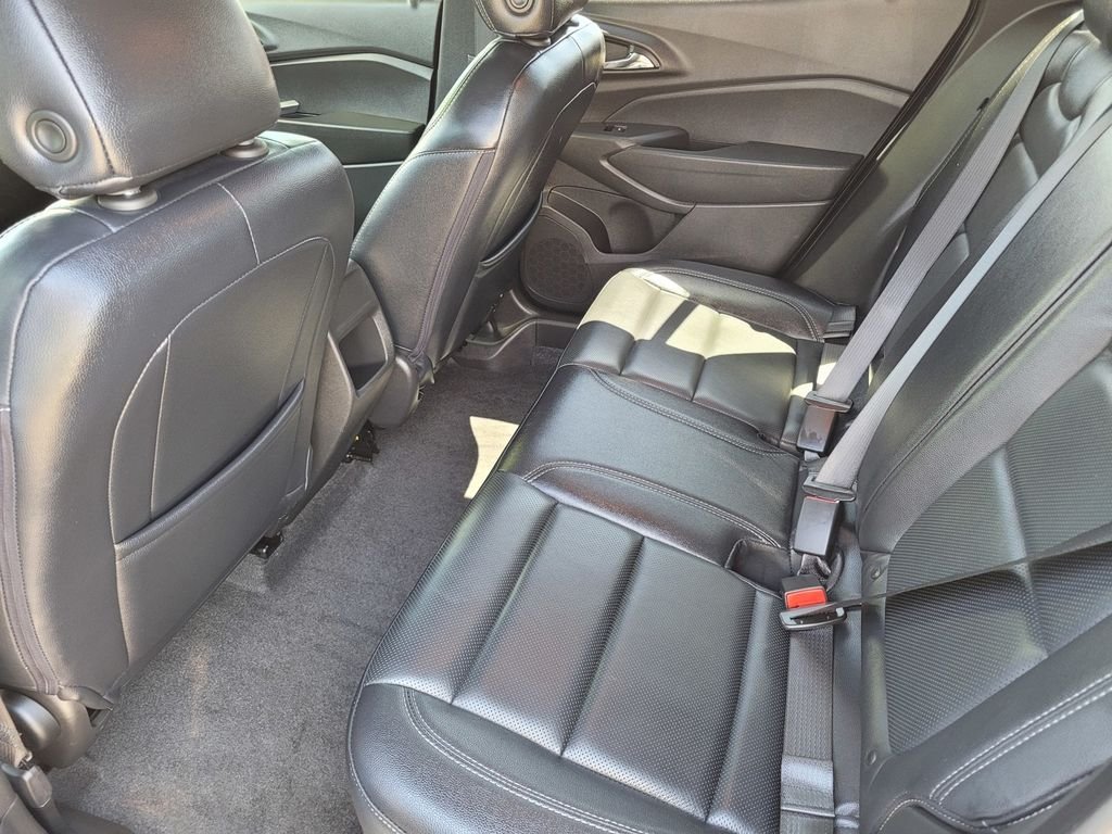 Certified Used 2024 Fountain Blue Chevrolet 1RS image 12