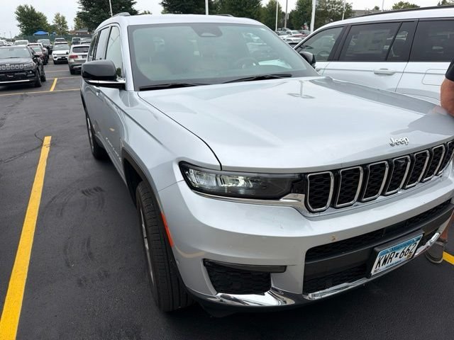 Certified Used 2023 Silver Jeep Limited image 1