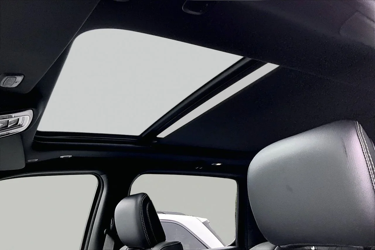New 2026 Diamond Black Crystal Pearl-Coat Exterior Paint RAM Rebel image 15