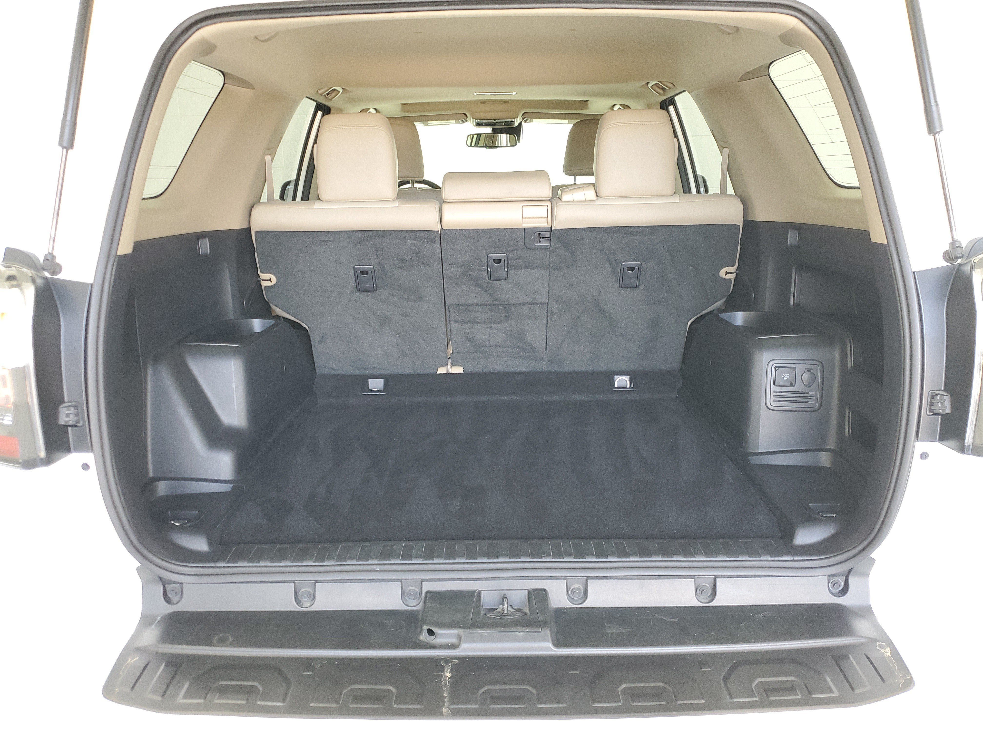 Used 2023 Ice Cap Toyota SR5 Premium image 9