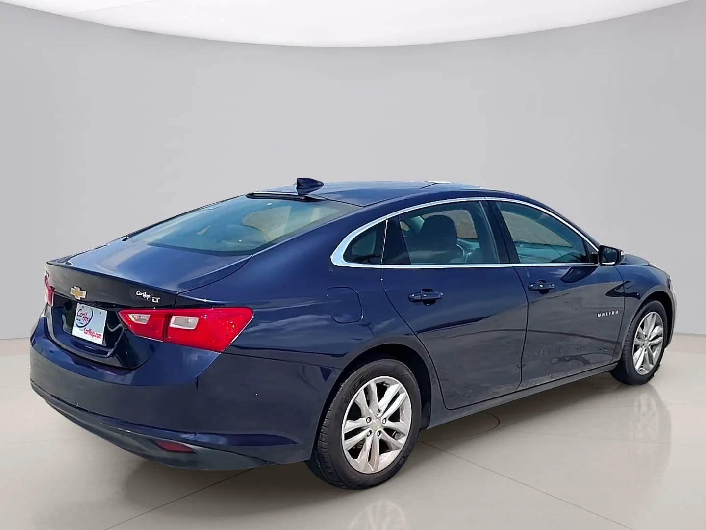 Used 2018 Blue Chevrolet LT image 5