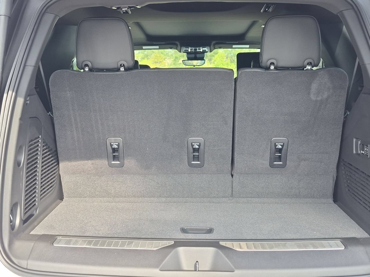 2026 GMC Yukon Denali - Photo 23