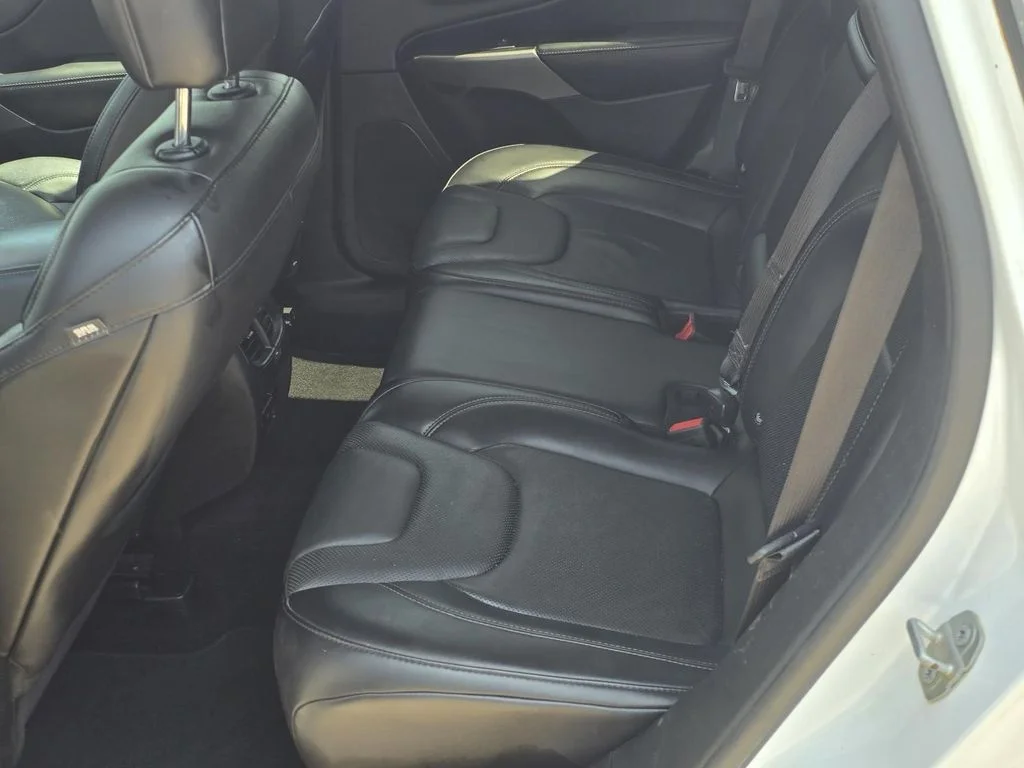 Used 2019 White Jeep Limited image 15